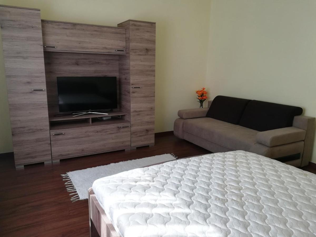 Kurucz Vendégház Hajdúszoboszló Esterno foto